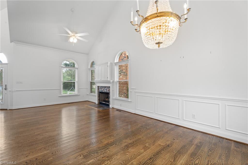 153 Suntree Drive Property Photo 8