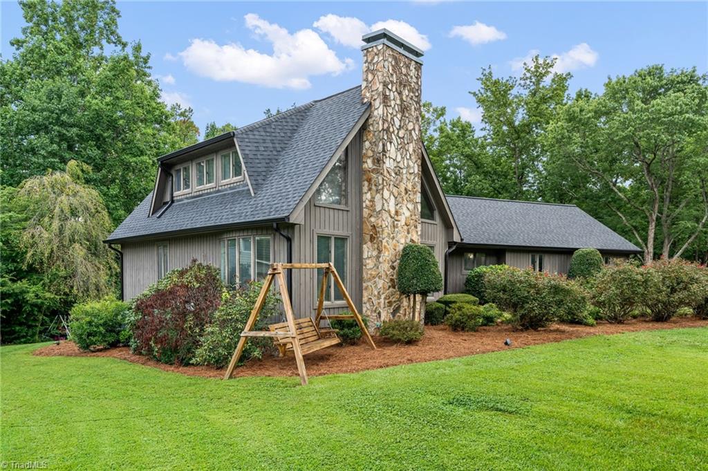 4763 Pineview Drive Property Photo 1