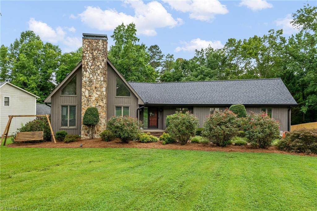 4763 Pineview Drive Property Photo 2