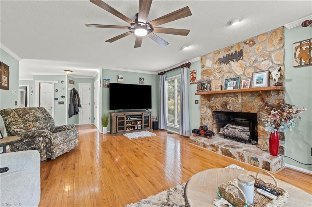 4763 Pineview Drive Property Photo 10