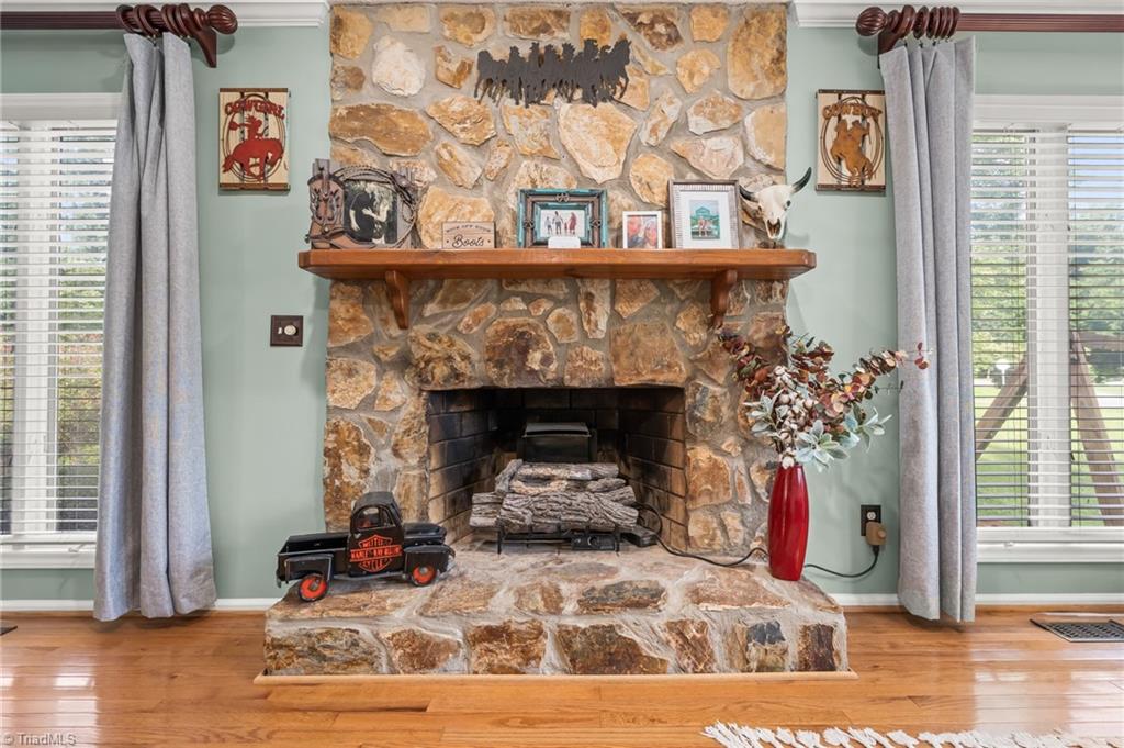 4763 Pineview Drive Property Photo 11