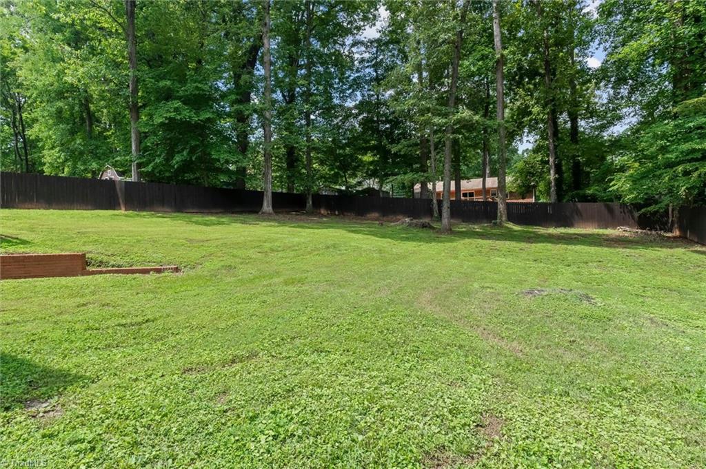 521 Dogwood Circle Property Photo 4