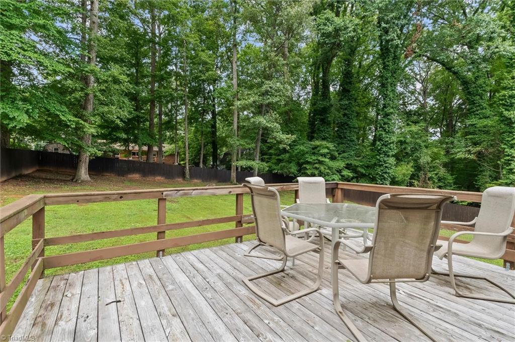 521 Dogwood Circle Property Photo 5
