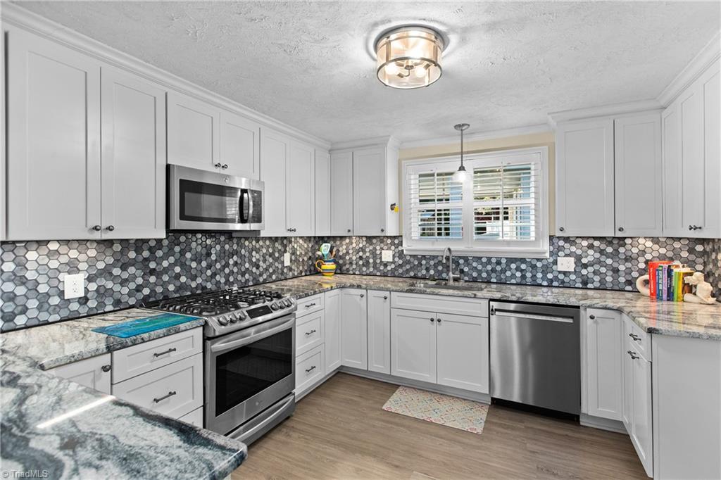 129 Friendly Way Property Photo 6