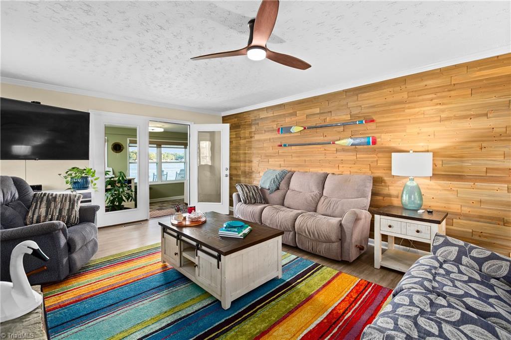 129 Friendly Way Property Photo 12