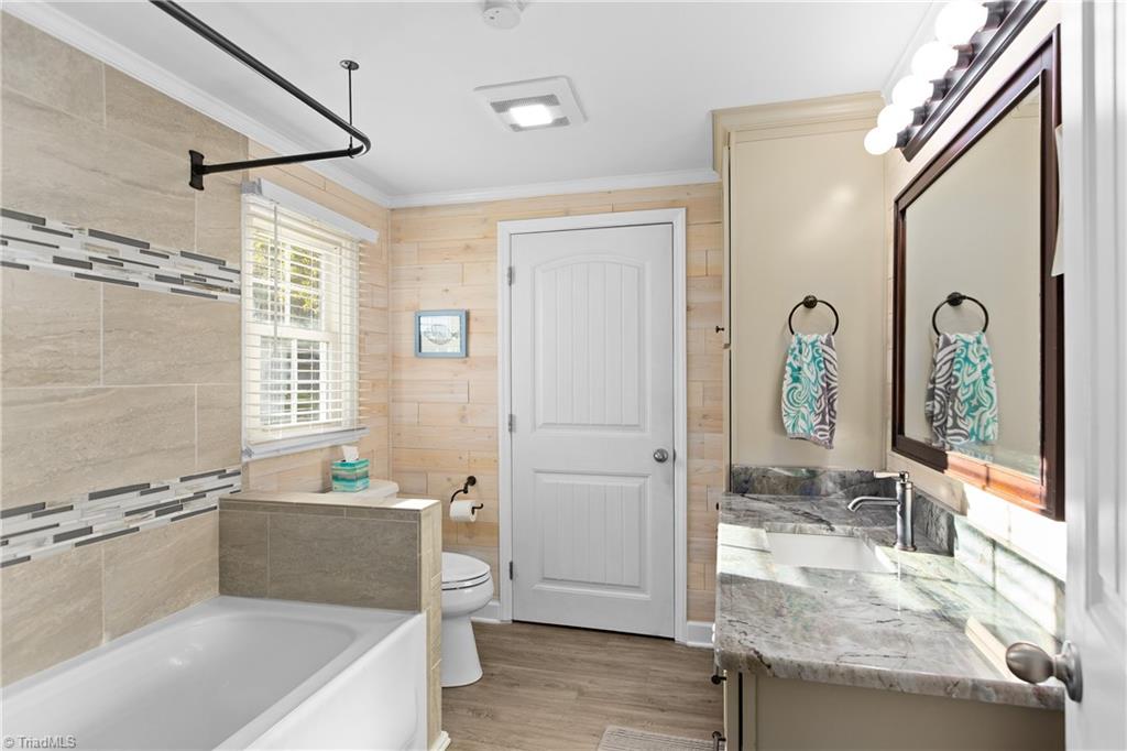 129 Friendly Way Property Photo 17