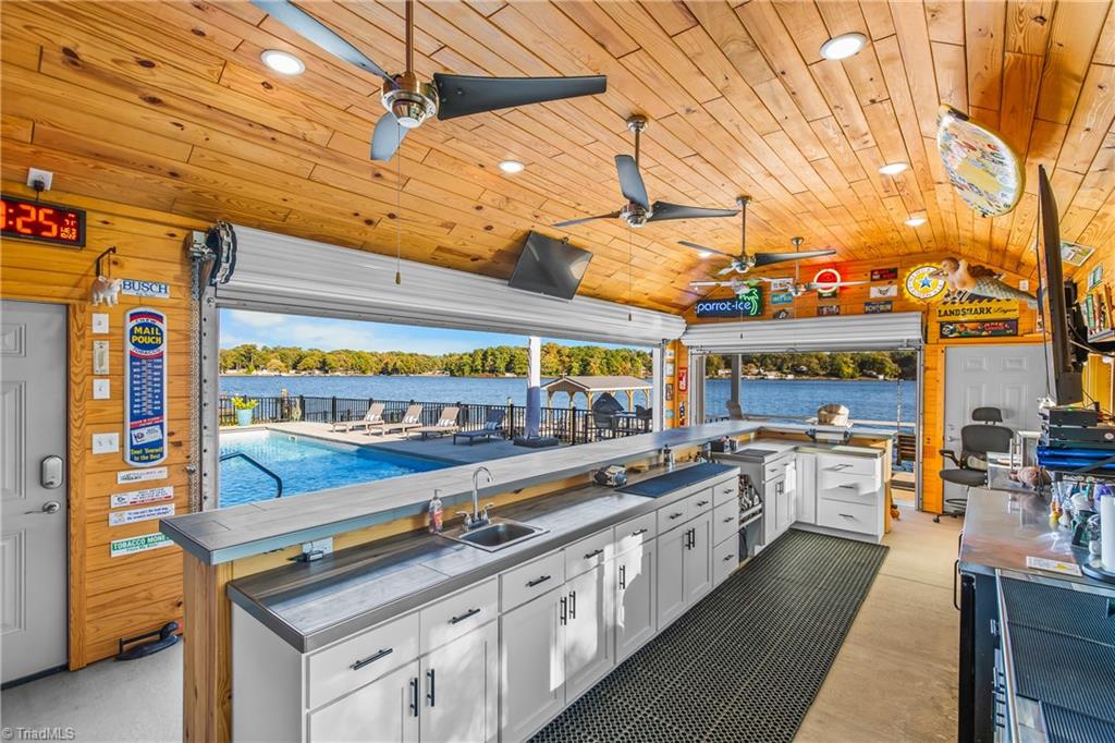 129 Friendly Way Property Photo 35