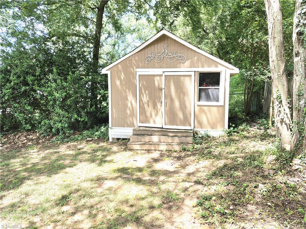 1603 Wendover Drive Property Photo 16
