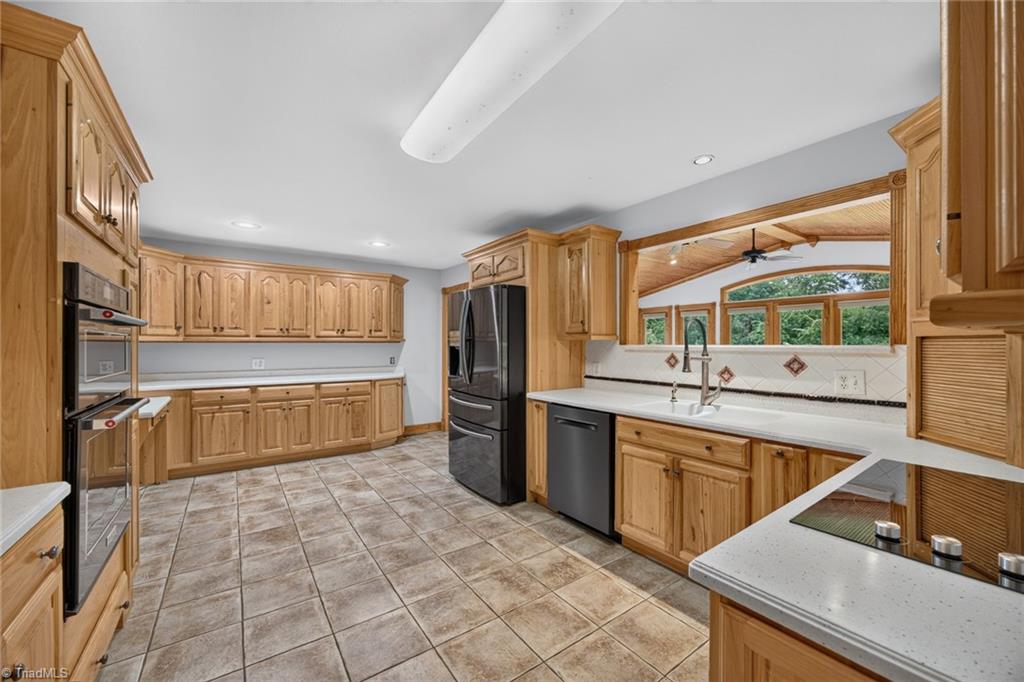 323 Nurse Road Property Photo 9