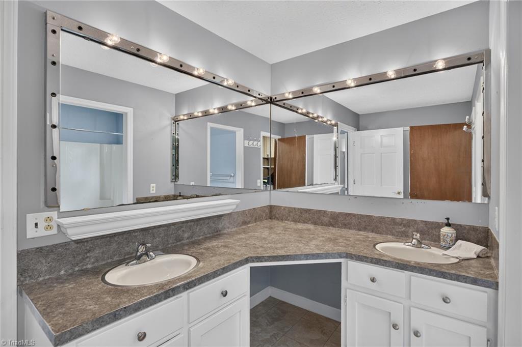 323 Nurse Road Property Photo 22