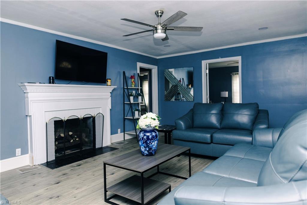 306 Oakview Road Property Photo 7