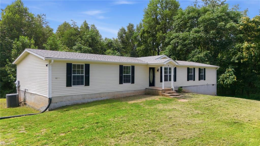 1200 Blue Ridge Lane Property Photo 3