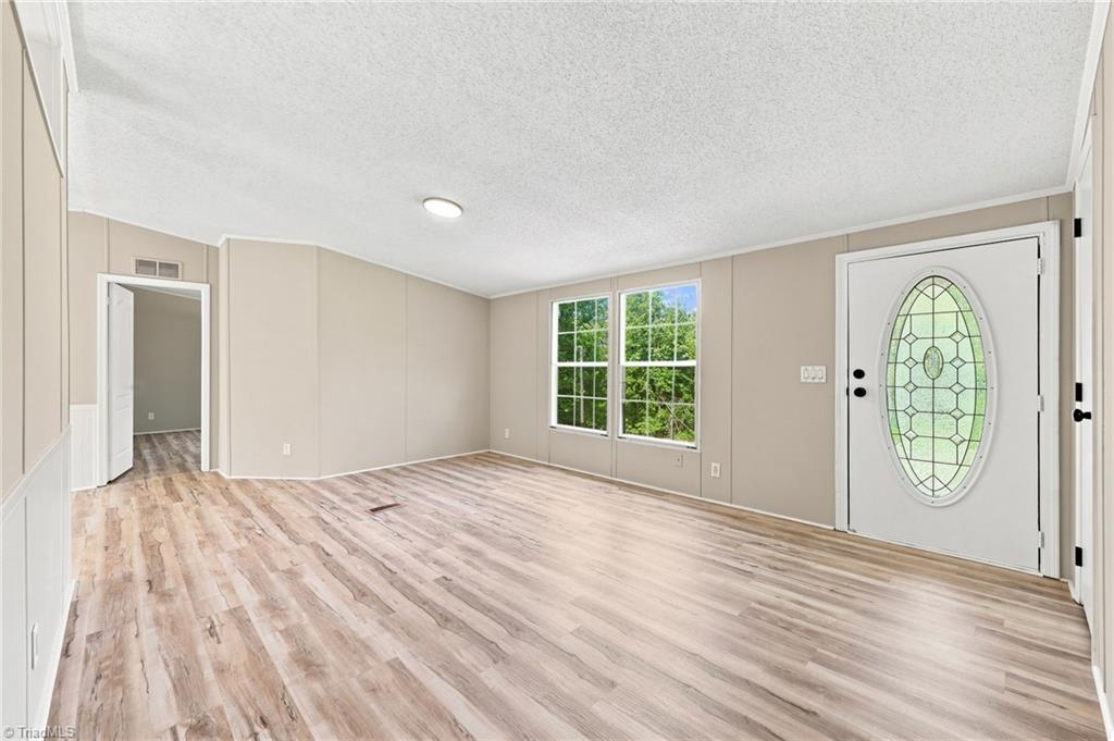 1200 Blue Ridge Lane Property Photo 4