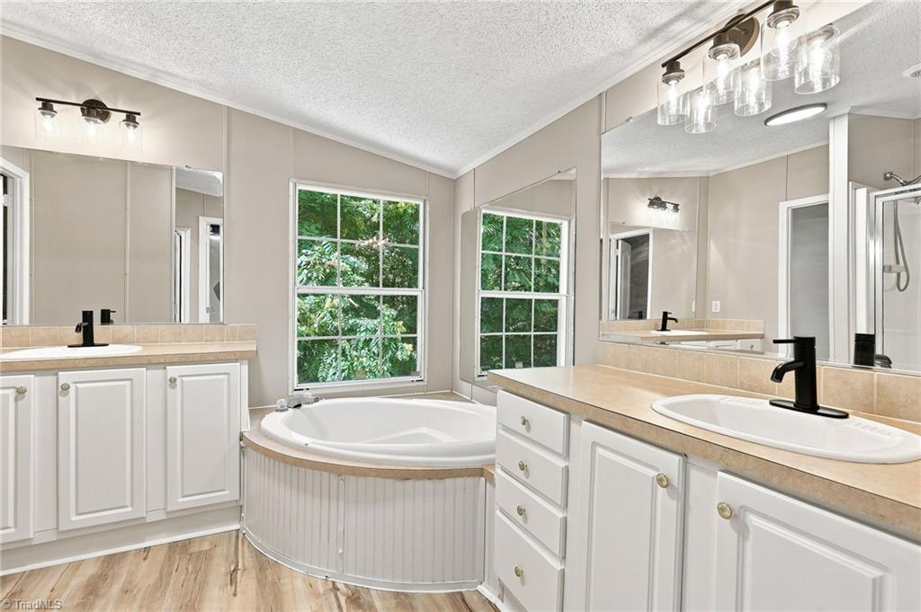 1200 Blue Ridge Lane Property Photo 20