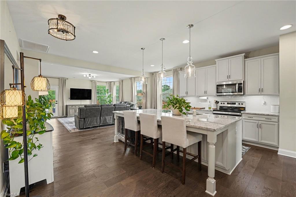 6475 Rogers Farm Road Property Photo 1