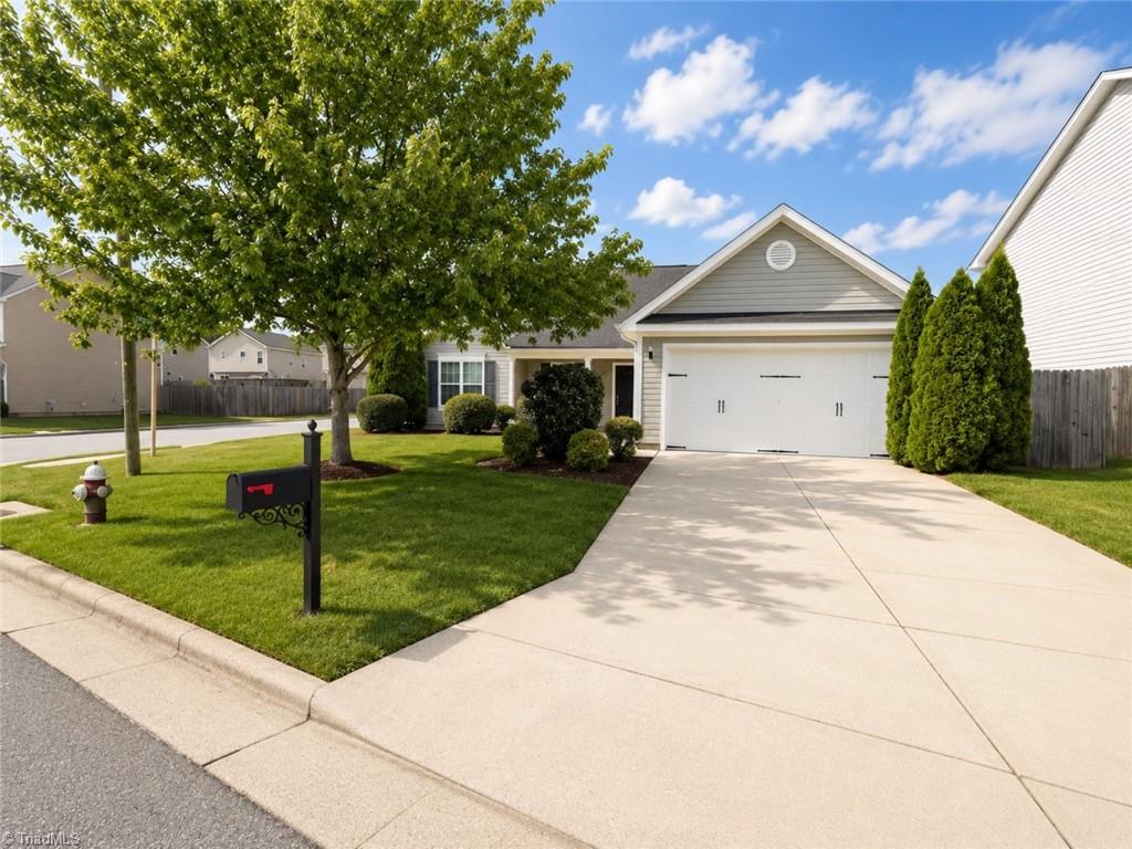 2801 Quail Oaks Drive