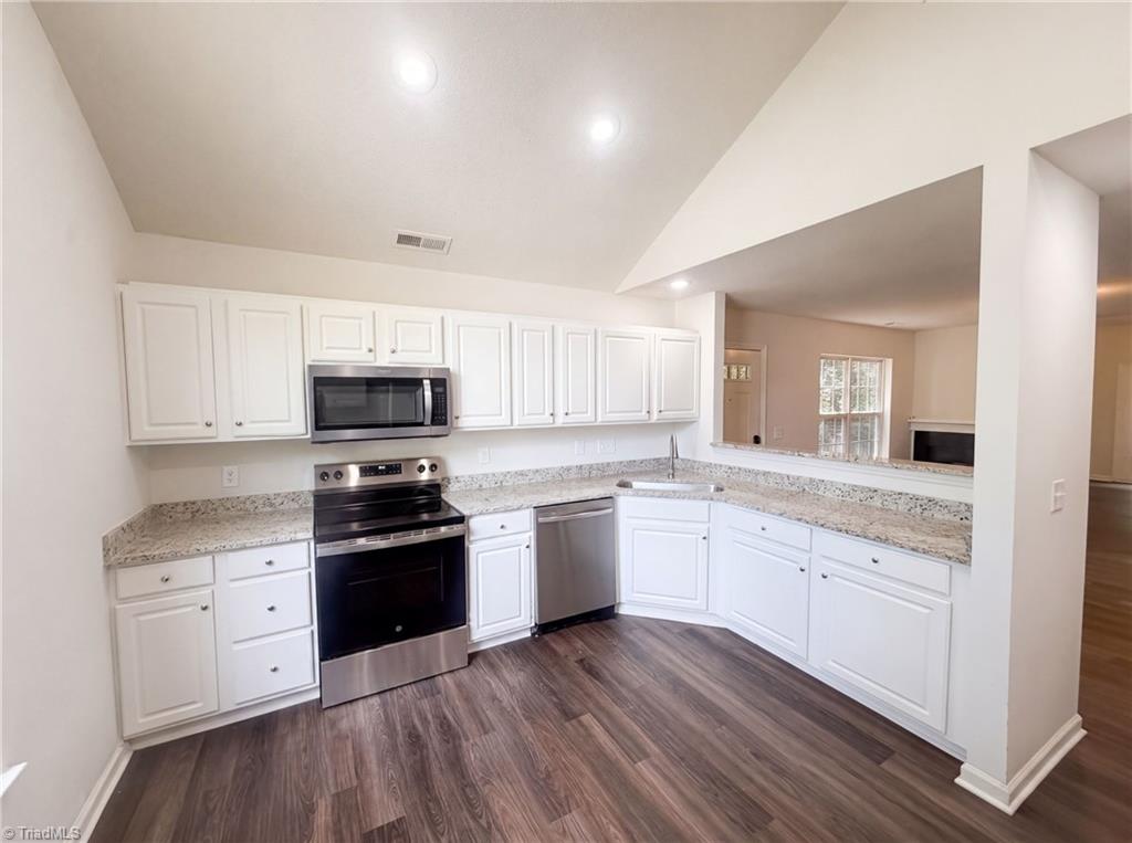 30 Pickwick Place Property Photo 2