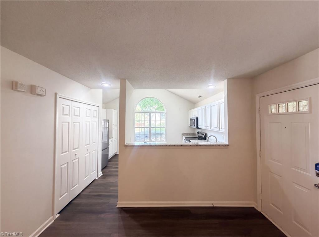 30 Pickwick Place Property Photo 6