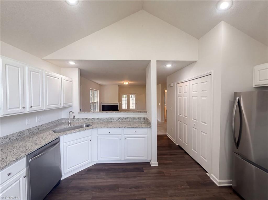 30 Pickwick Place Property Photo 8