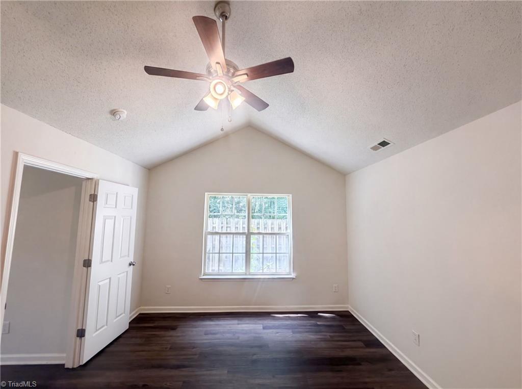 30 Pickwick Place Property Photo 14