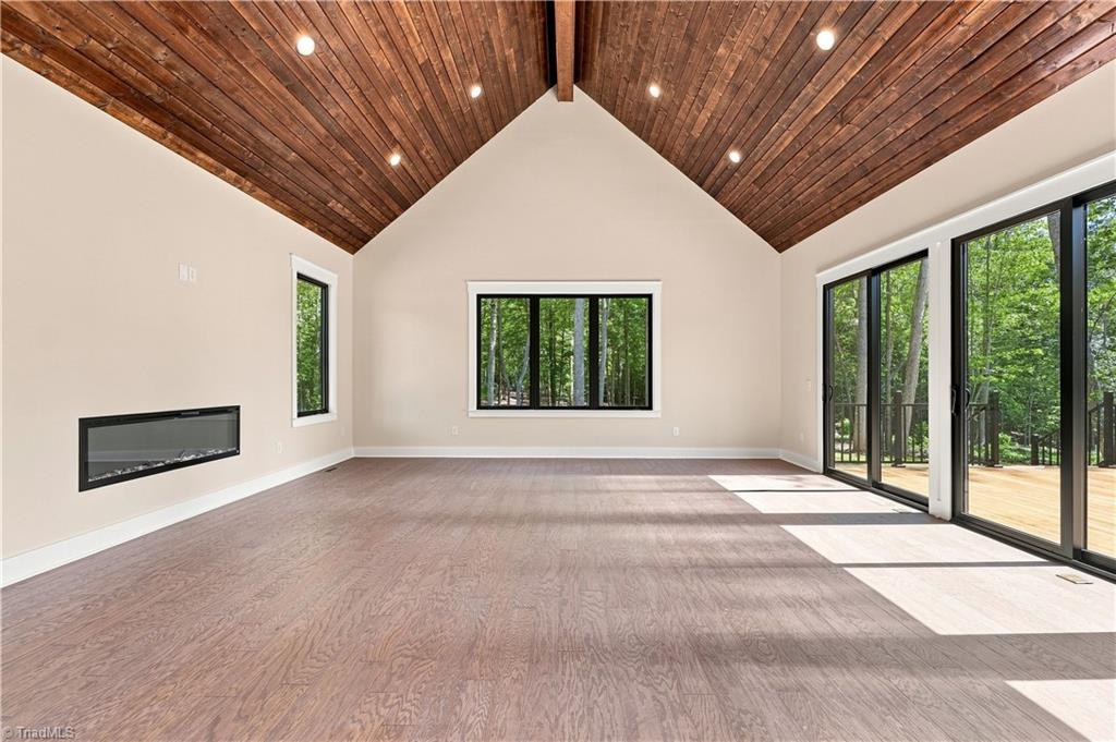 6407 Vedic Drive Property Photo 10