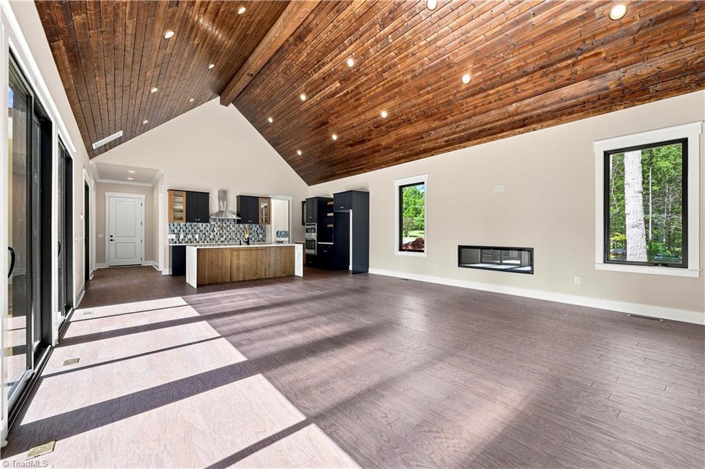 6407 Vedic Drive Property Photo 12