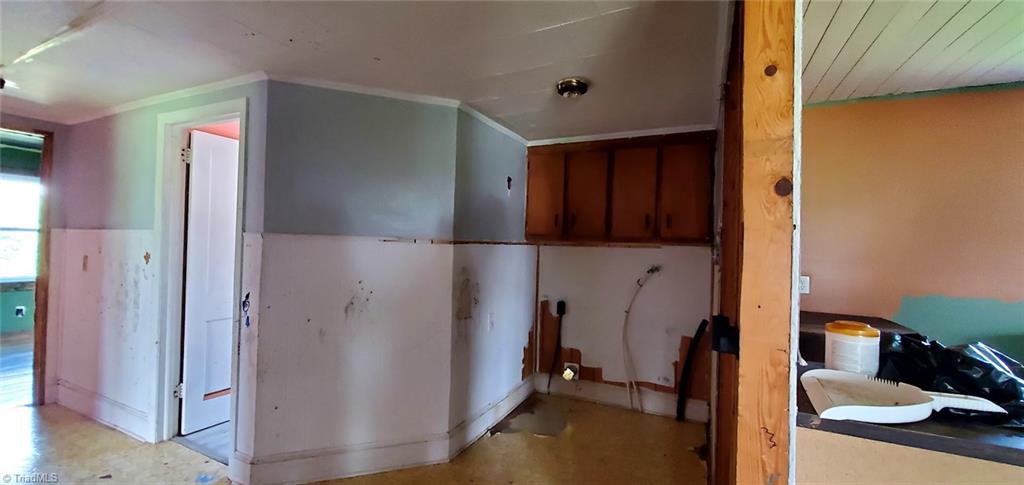 2185 Flat Rock Road Property Photo 6