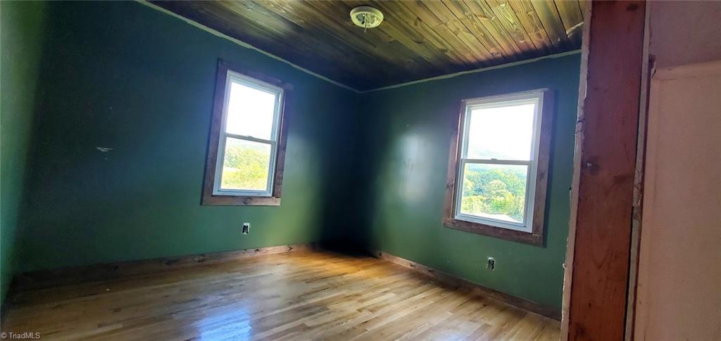 2185 Flat Rock Road Property Photo 12