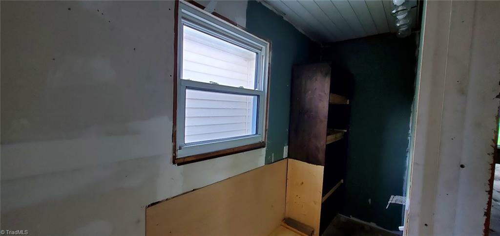 2185 Flat Rock Road Property Photo 13