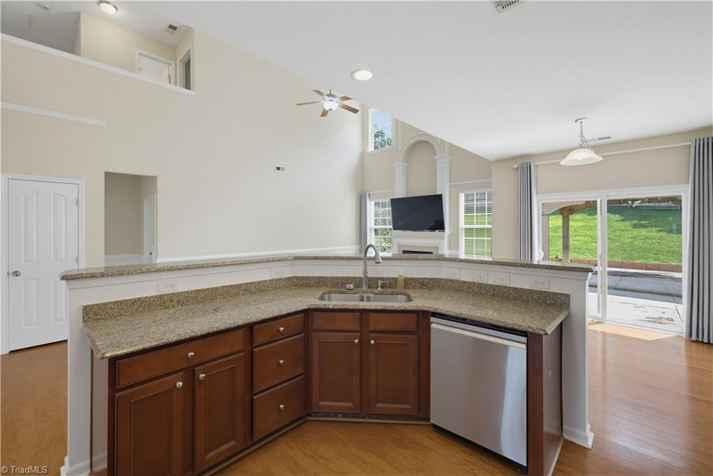 3540 Lamplight Way Property Photo 9