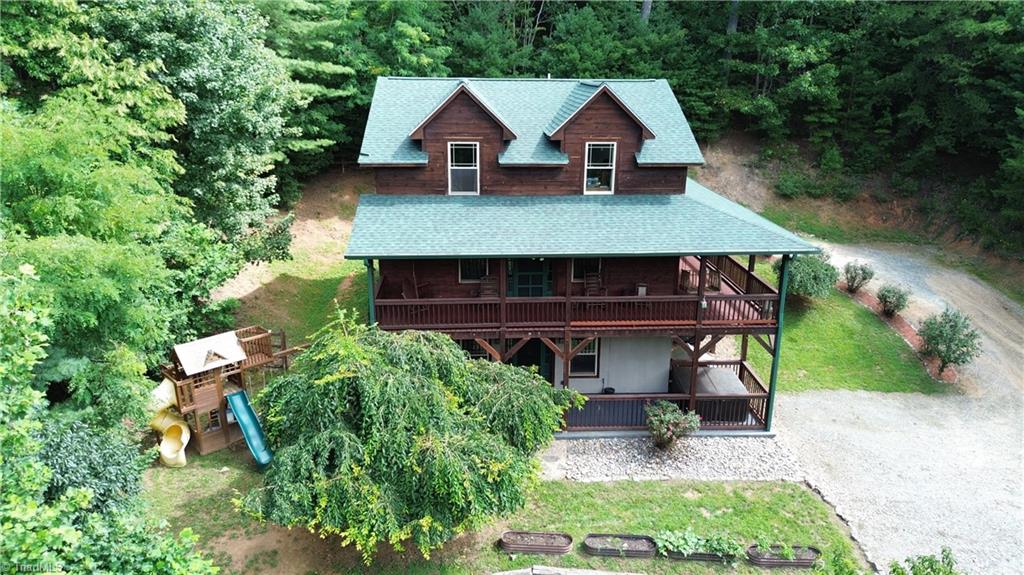 1647 Staghorn Road Property Photo 4