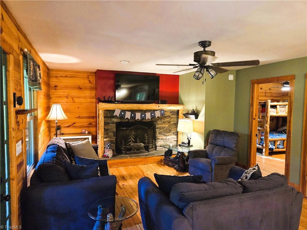1647 Staghorn Road Property Photo 11