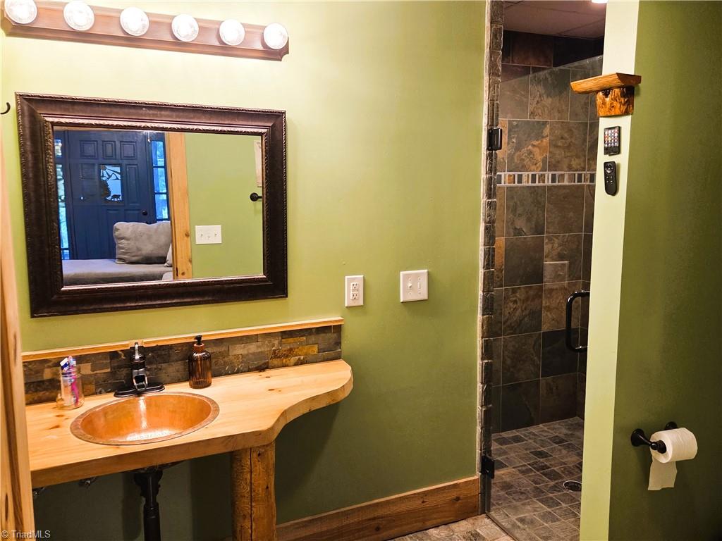 1647 Staghorn Road Property Photo 21