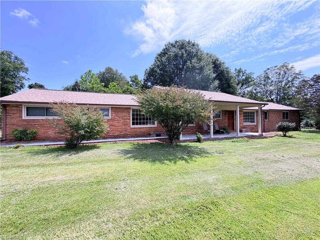 226 White Plains Road Property Photo 1