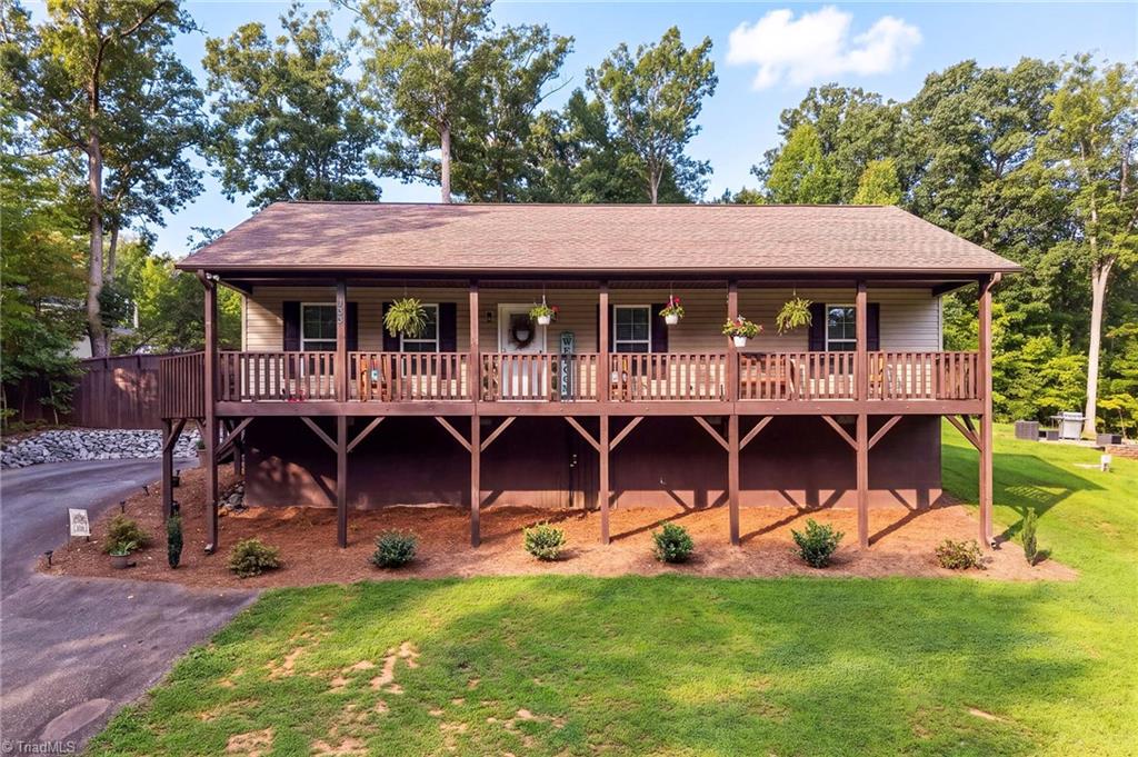 133 Lake Drive 9 Property Photo 1