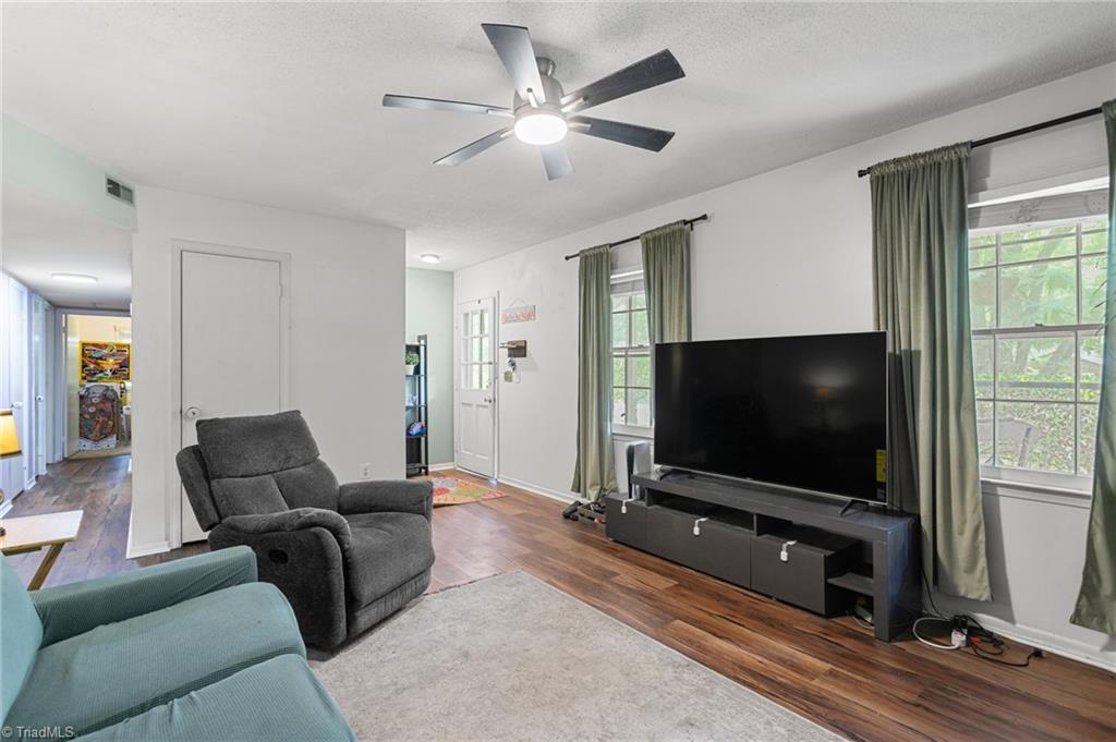 5207 Fieldbrook Drive Property Photo 12