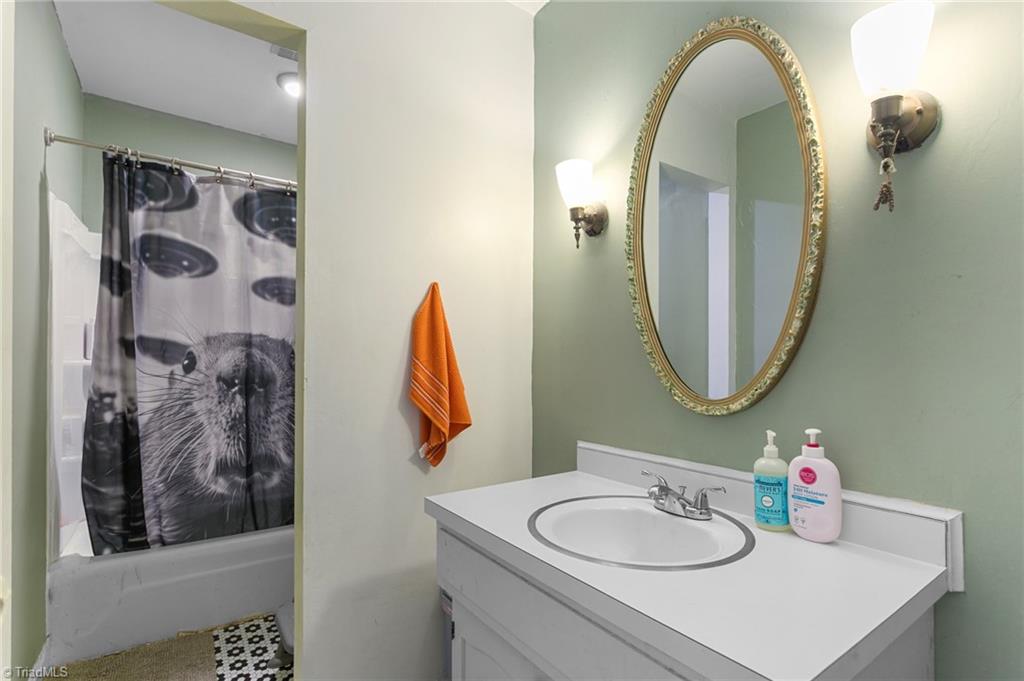 5207 Fieldbrook Drive Property Photo 18
