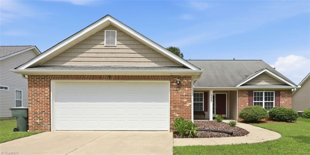 2427 Pepperstone Drive Property Photo 1