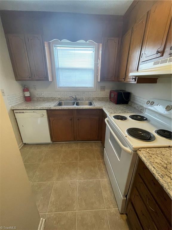 2000 Swaim Ridge Circle # G Property Photo 3