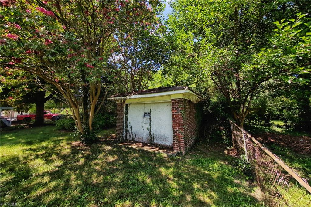 3004 N Patterson Avenue Property Photo 37