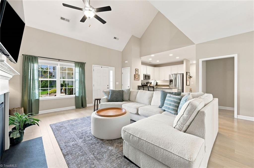 219 Hawks Nest Circle Property Photo 4