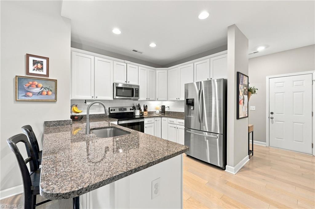 219 Hawks Nest Circle Property Photo 9