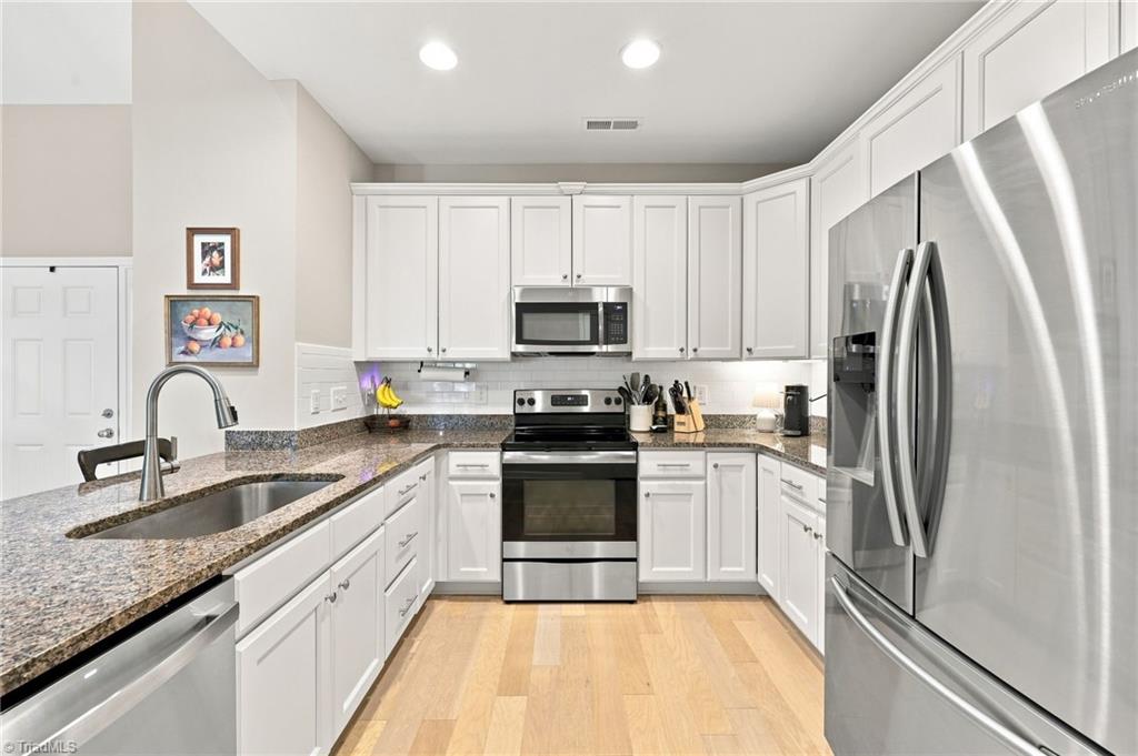 219 Hawks Nest Circle Property Photo 10