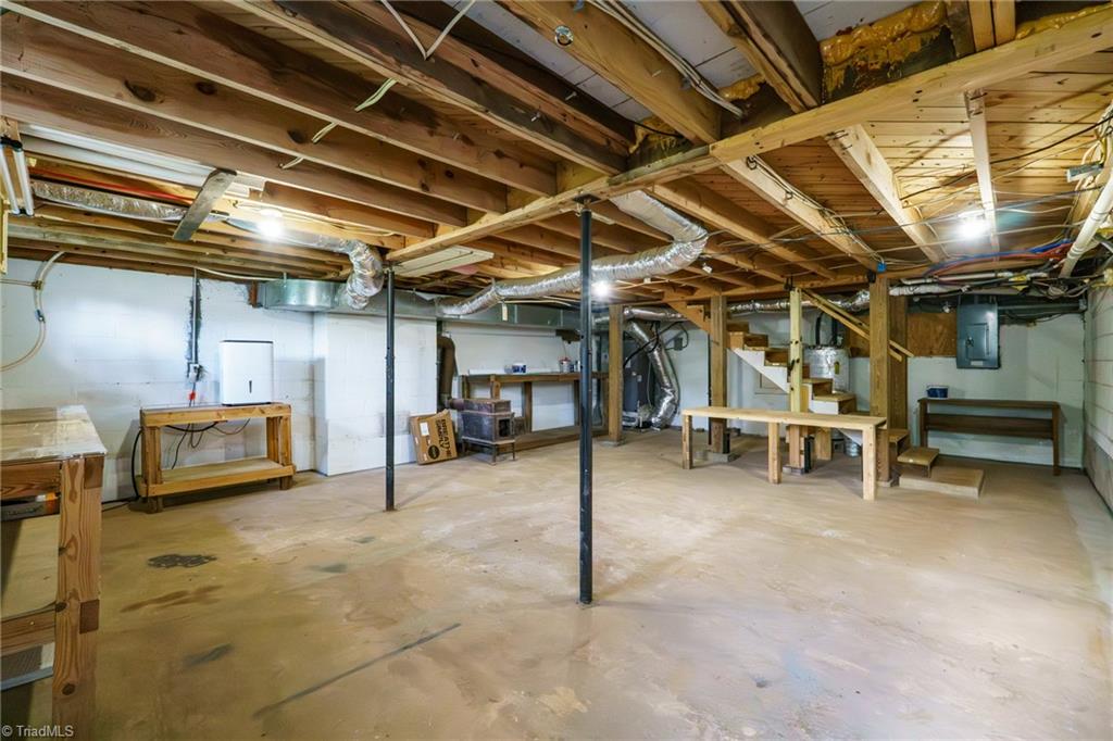 108 Jefferson Street Property Photo 33