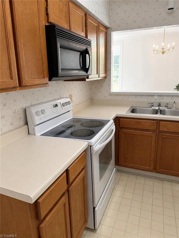 324 Meadows Circle Property Photo 2