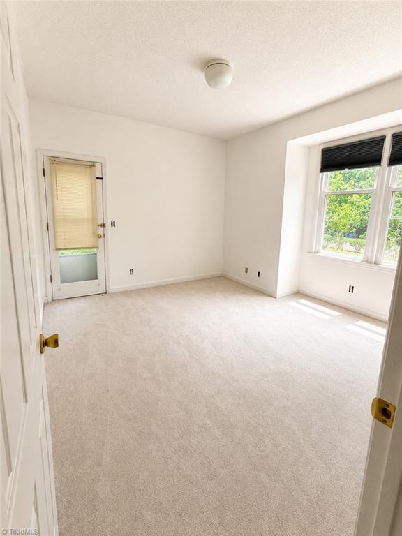 324 Meadows Circle Property Photo 7