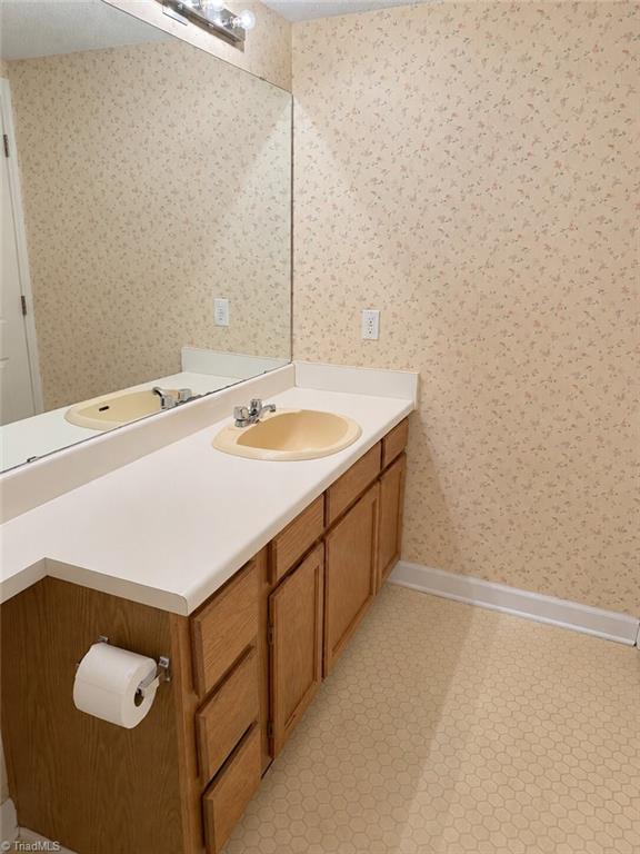 324 Meadows Circle Property Photo 9