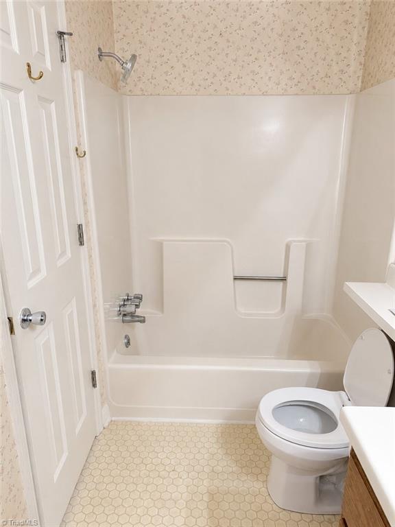 324 Meadows Circle Property Photo 10