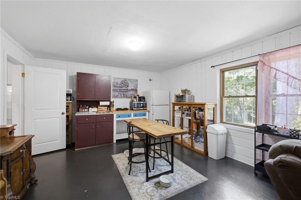 1131 Barclay Terrace Property Photo 28