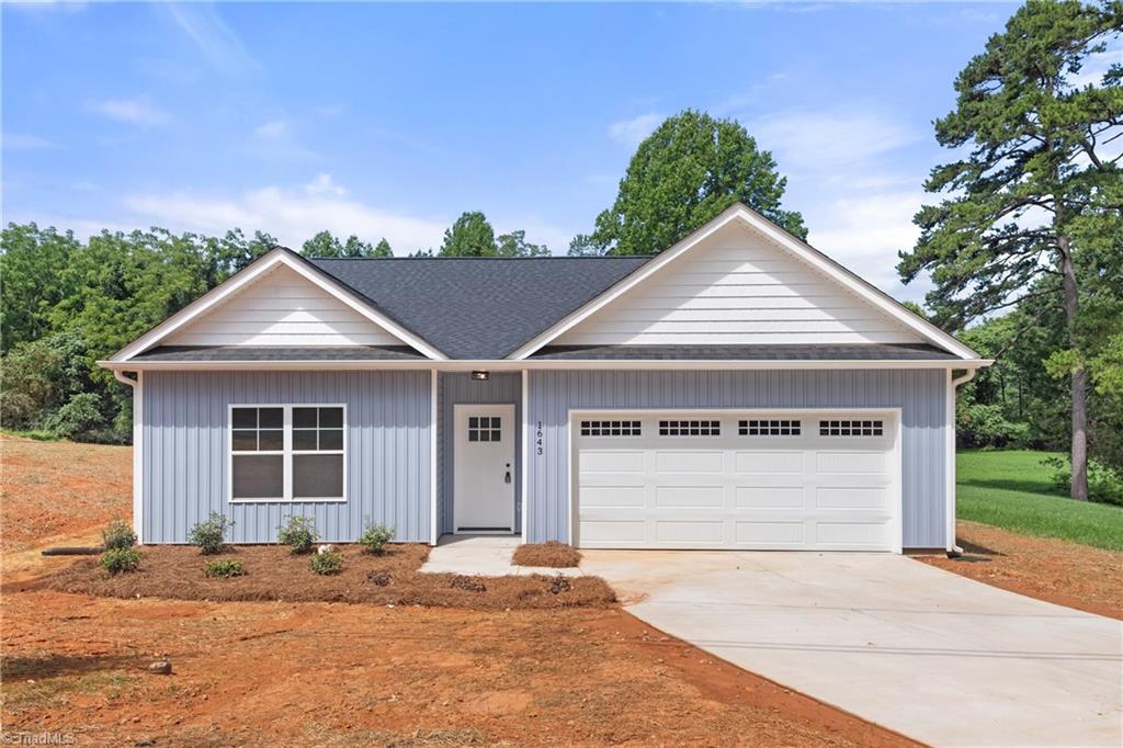 1643 Ralee Drive Property Photo 1